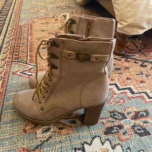Super High Heel Guess Boots